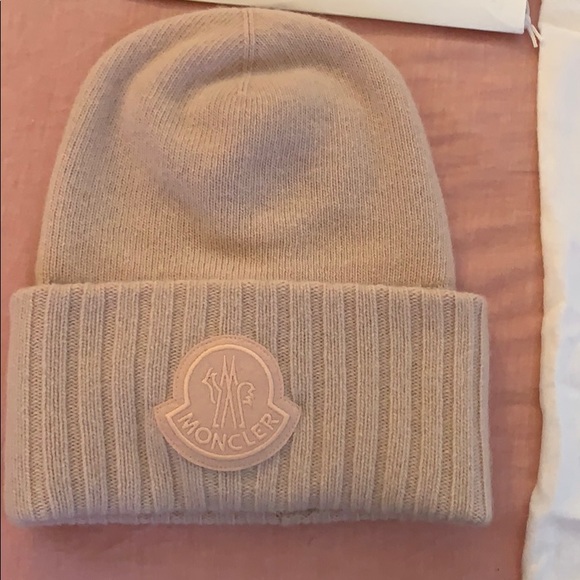 Beanie - Picture 2 of 4